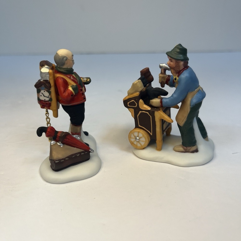 Department 56 Heritage Village Cobbler and Clock Peddler‎ 5839-4 Christmas Decor